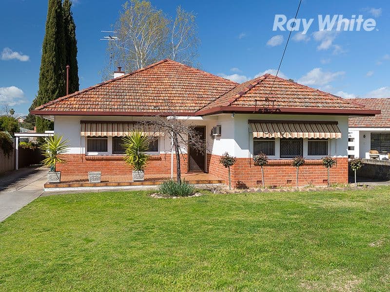 673 Holmwood Cross, Albury - Thumbnail 2