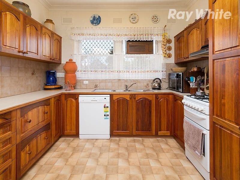673 Holmwood Cross, Albury - Thumbnail 5