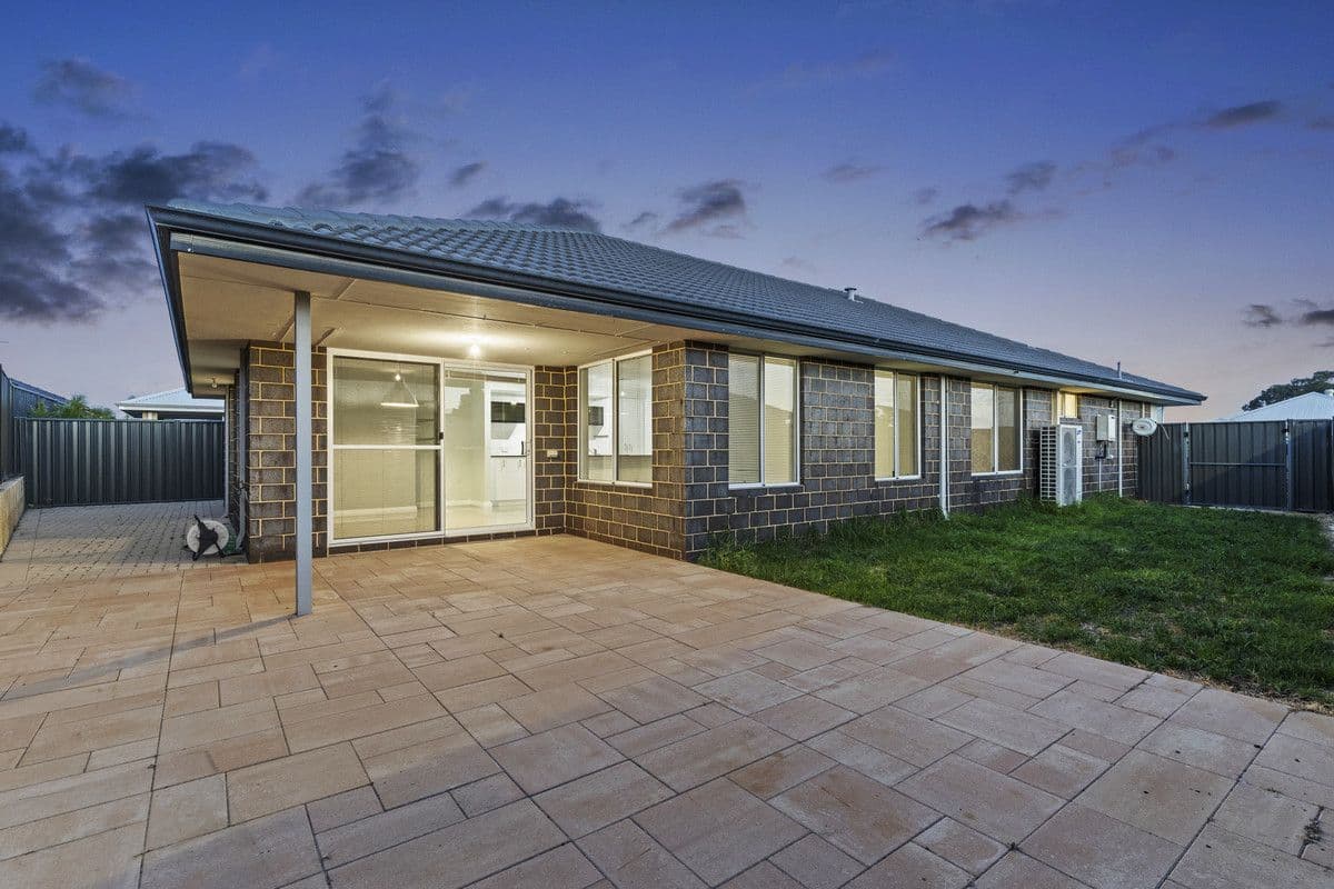 7 Bunker Crescent, Yanchep WA 6035, Yanchep - Thumbnail 6