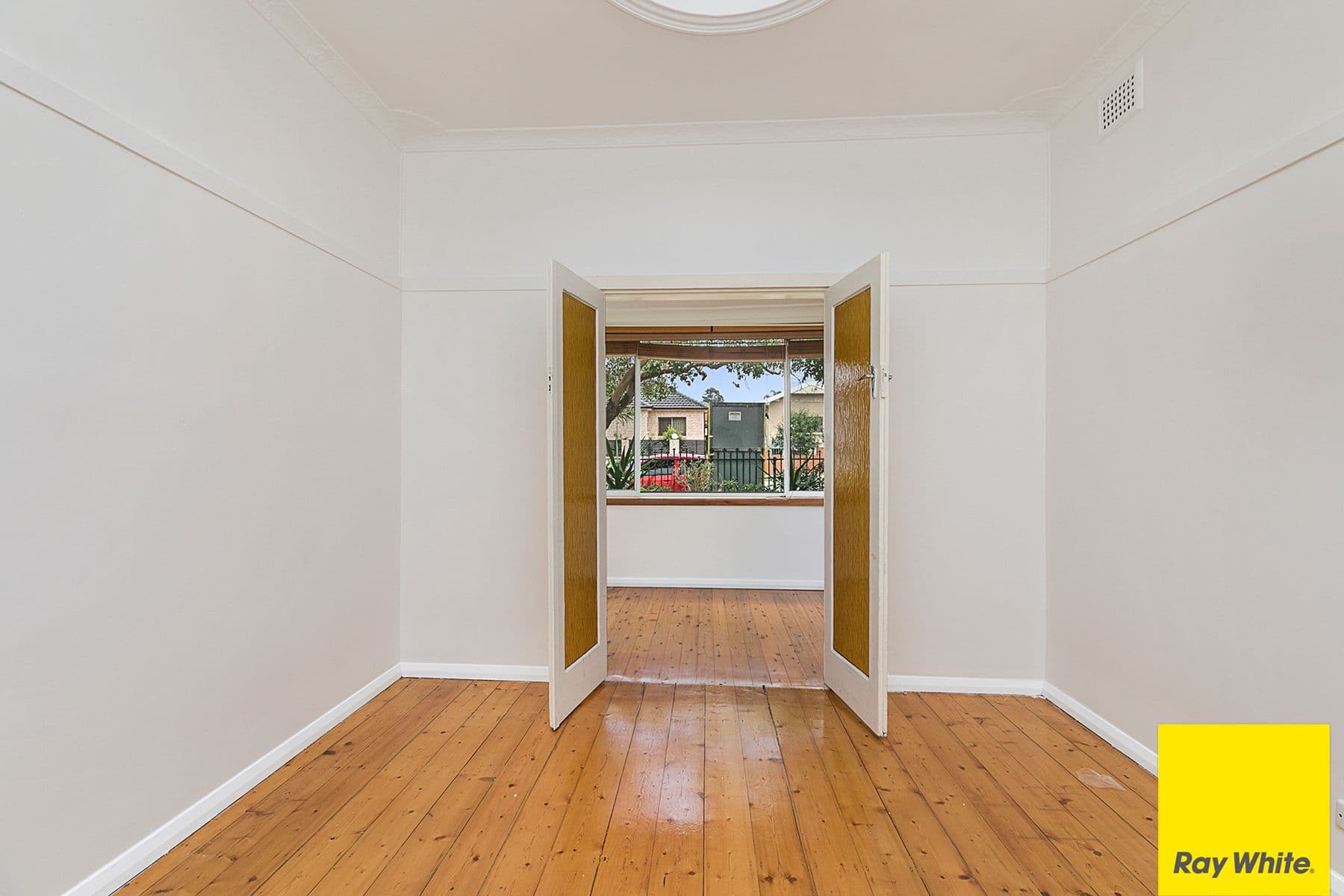 28 Renown Avenue, Wiley Park - Thumbnail 4