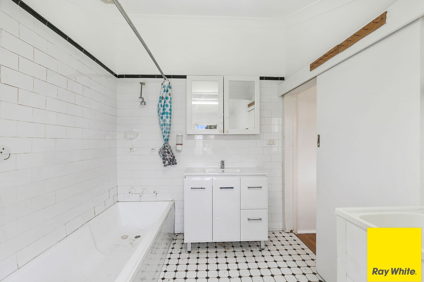 28 Renown Avenue, Wiley Park - Thumbnail 7