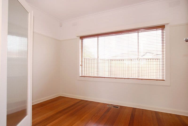 12 Lawrence Avenue, ASPENDALE VIC 3195, Aspendale - Thumbnail 5