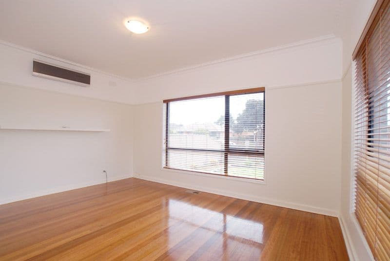 12 Lawrence Avenue, ASPENDALE VIC 3195, Aspendale - Thumbnail 8