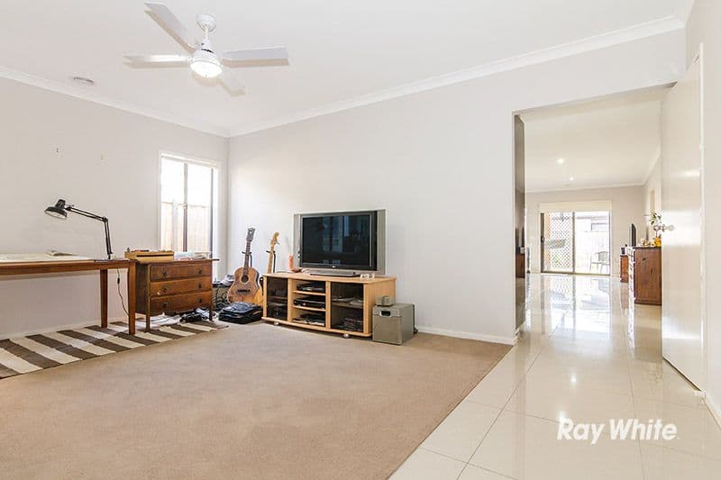 4 Sawgrass Way, Cranbourne West VIC 3977, Cranbourne West - Thumbnail 5