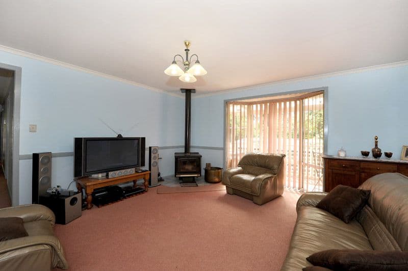 48 Inverness Avenue, THE BASIN VIC 3154, The Basin - Thumbnail 2