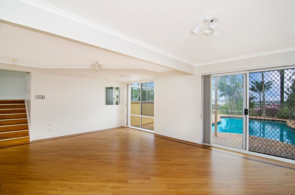 16 Bob Barnard Drive, TUGUN QLD 4224, Tugun - Thumbnail 2