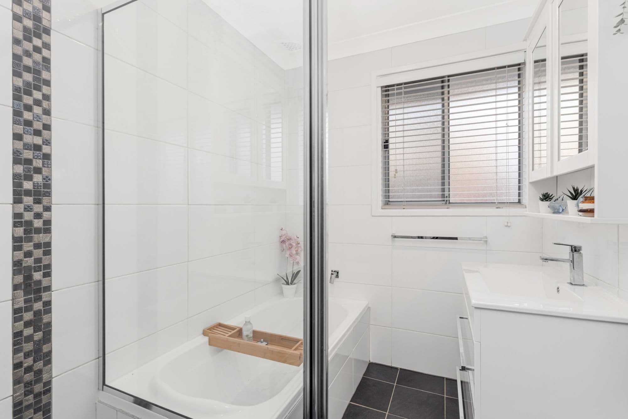 1 Katrina Crescent, Waterford West QLD 4133, Waterford West - Thumbnail 4