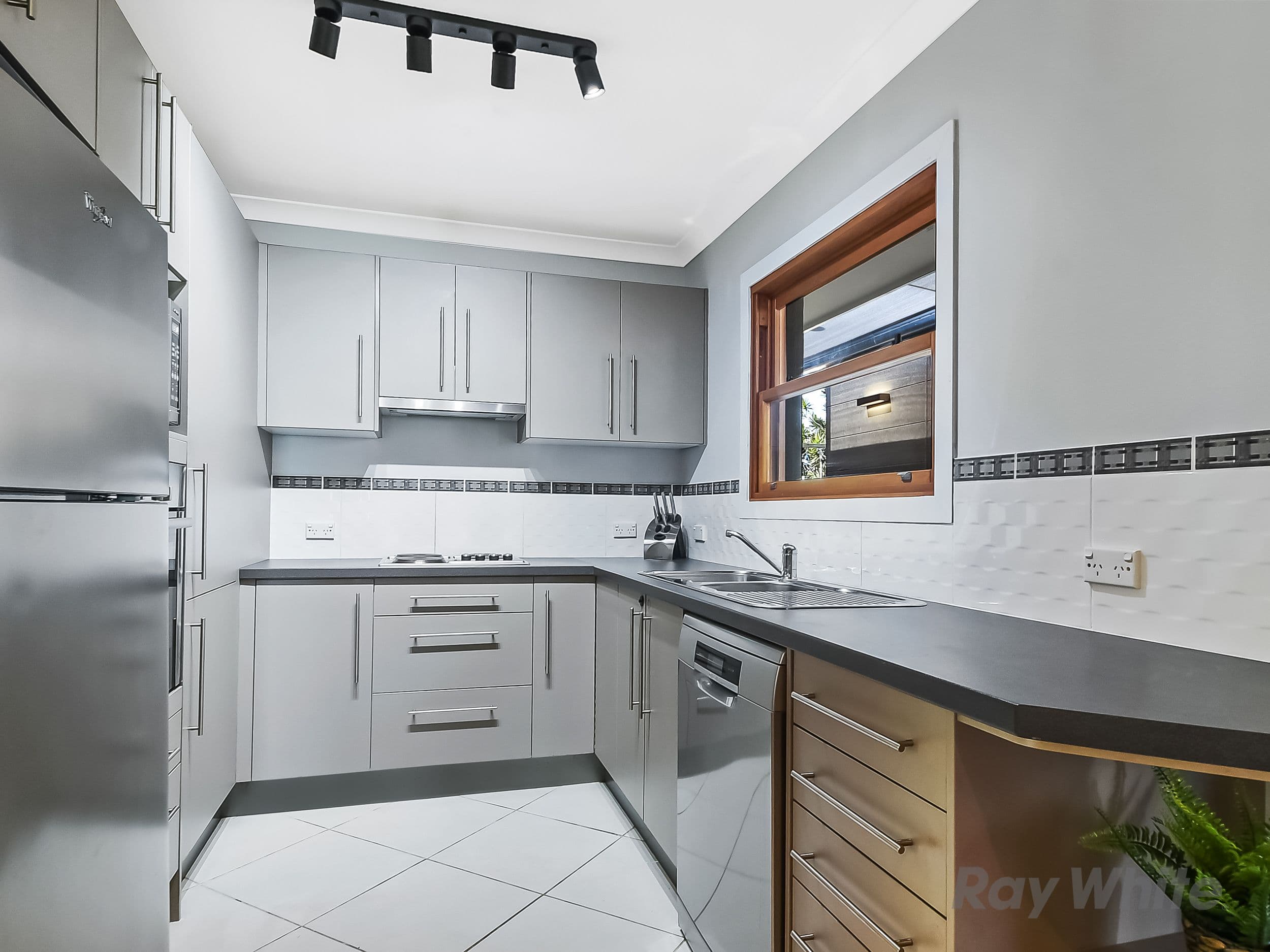 32 Pirramurra Street, Bracken Ridge QLD 4017, Bracken Ridge - Thumbnail 3