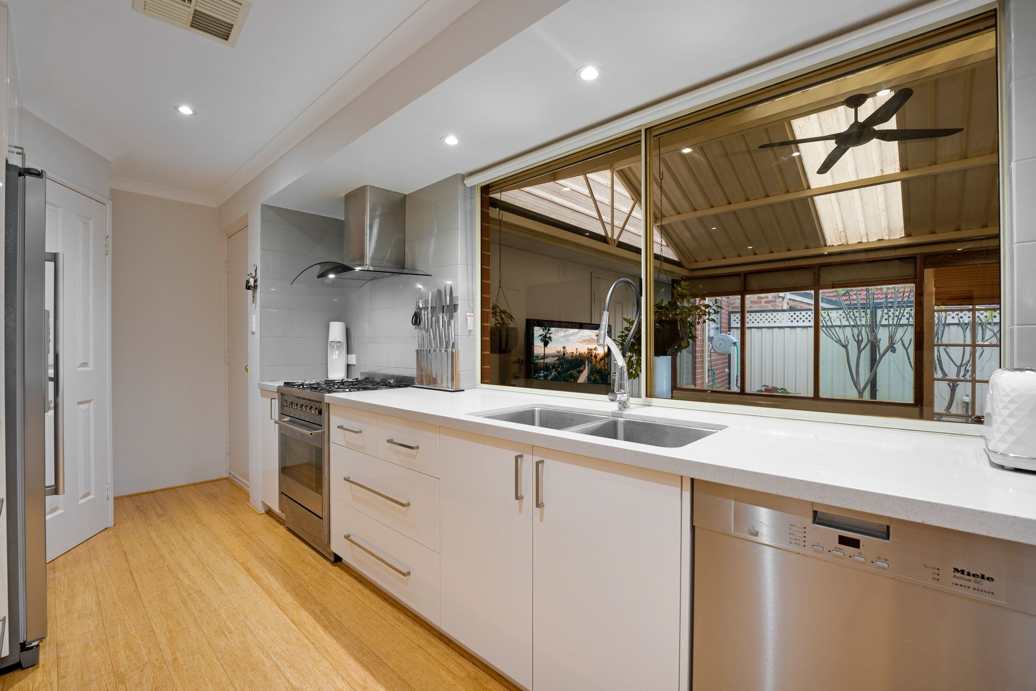 17 Seaton Court, South Guildford WA 6055, South Guildford - Thumbnail 3