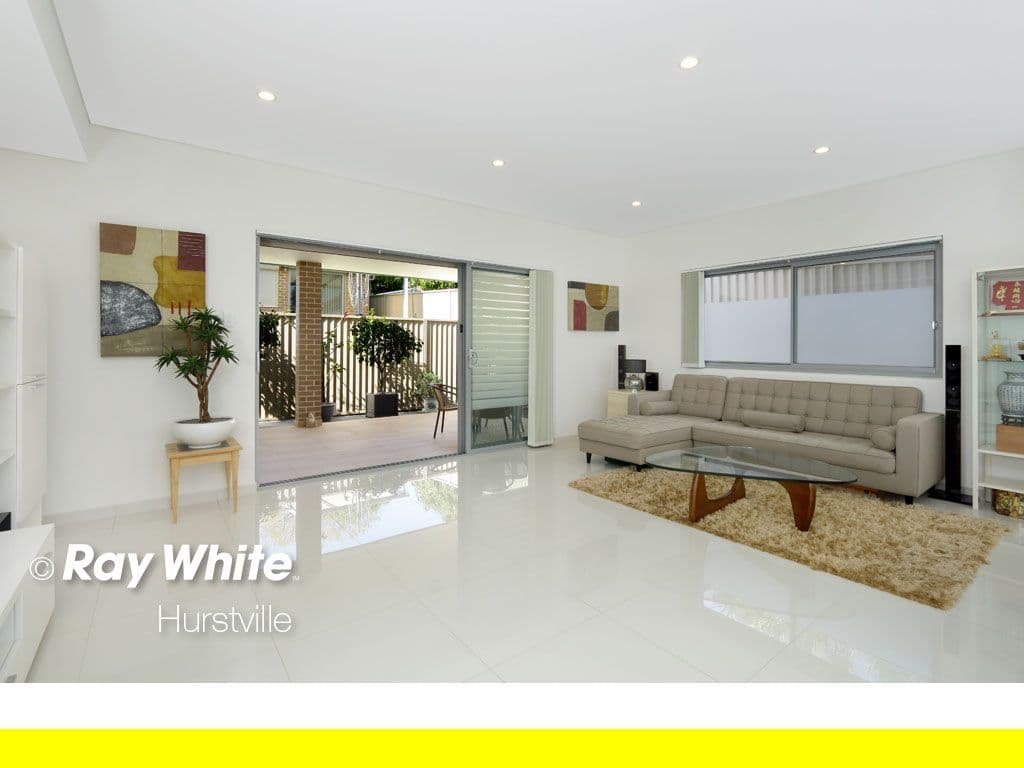 4 Monaro Avenue, Kingsgrove - Thumbnail 2