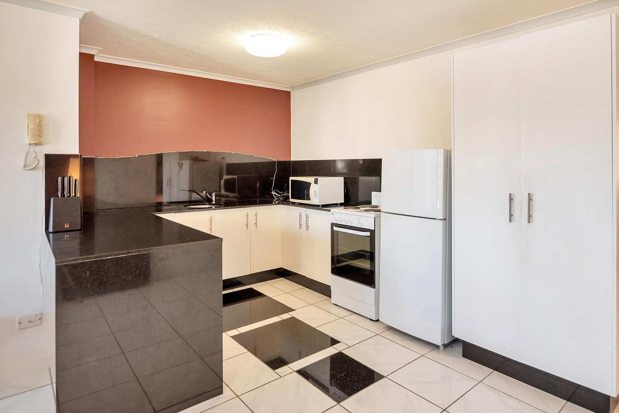 9 Bradford Street, Labrador QLD 4215, Labrador - Thumbnail 4