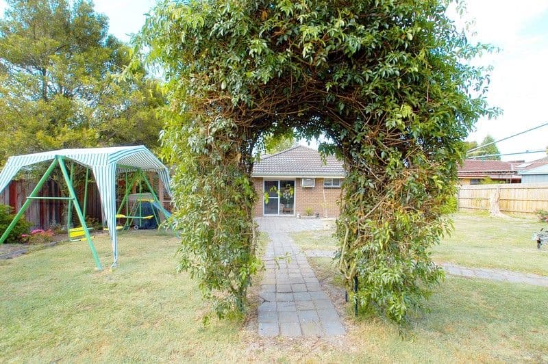 11 Winwood Drive, Ferntree Gully VIC 3156, Ferntree Gully - Thumbnail 2