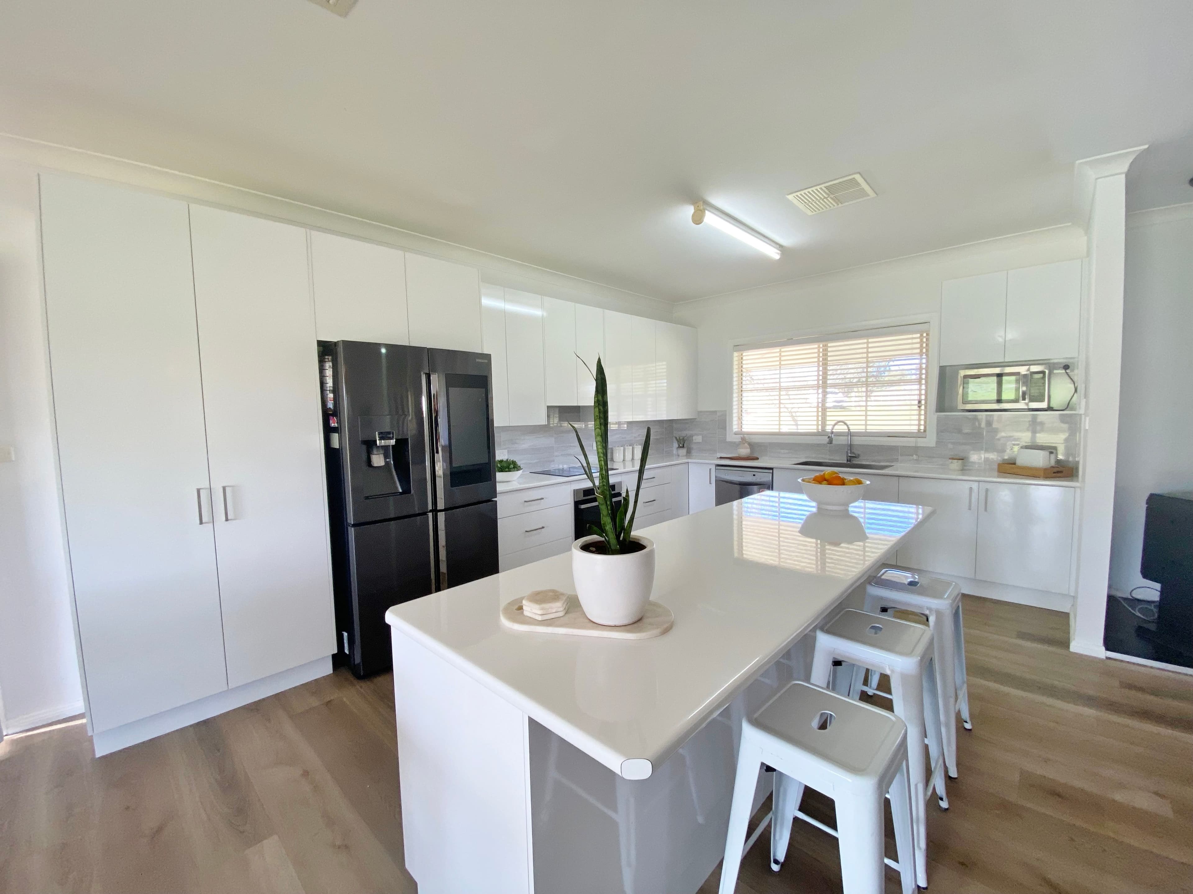 80 Normans Road, Young NSW 2594, Young - Thumbnail 2