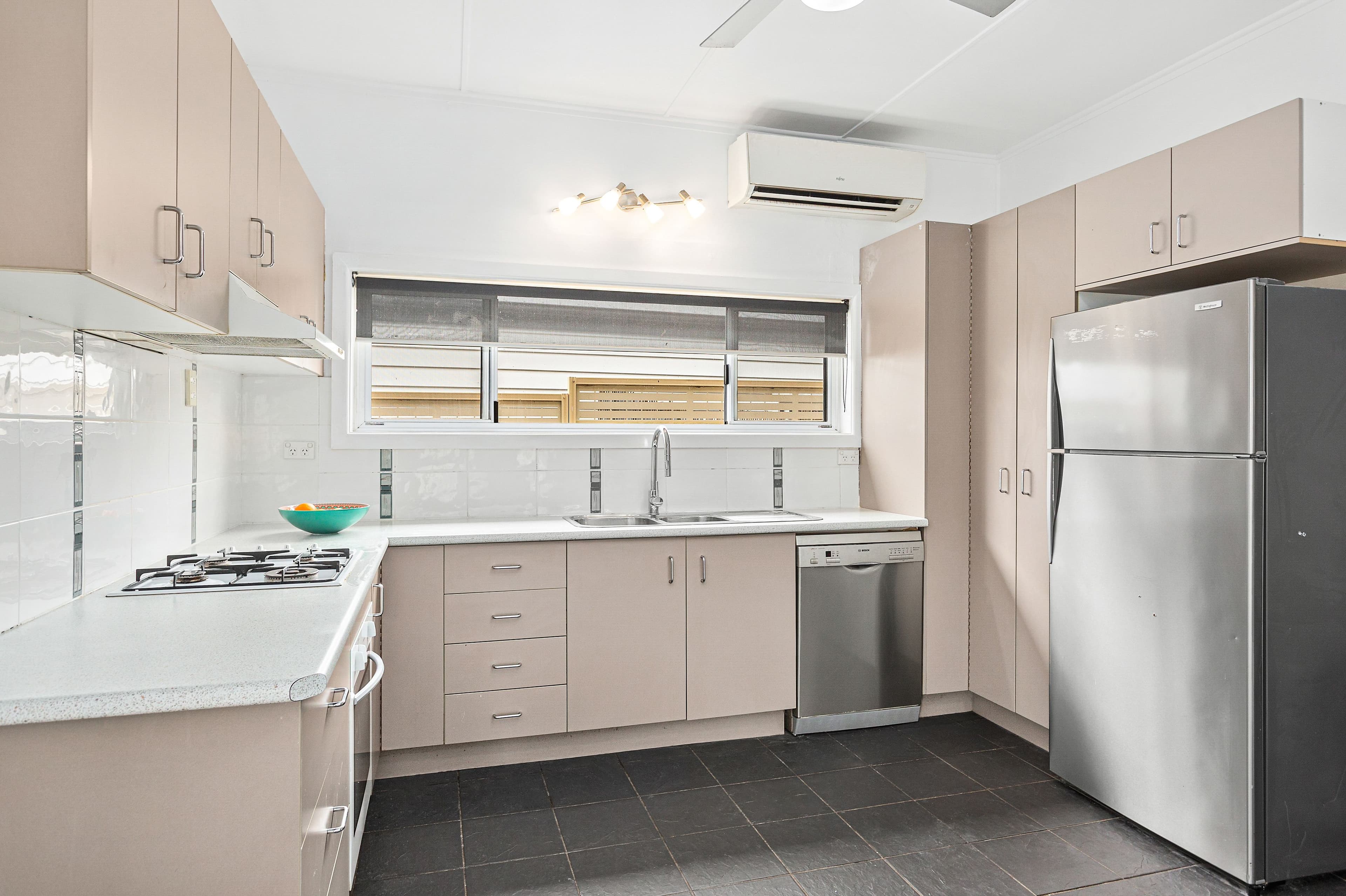 8 Ulster Avenue, Warilla NSW 2528, Warilla - Thumbnail 3