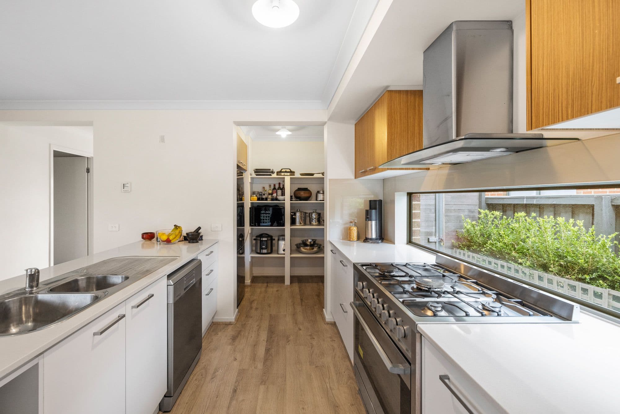 15 Yallaroo Chase, Werribee VIC 3030, Werribee - Thumbnail 3