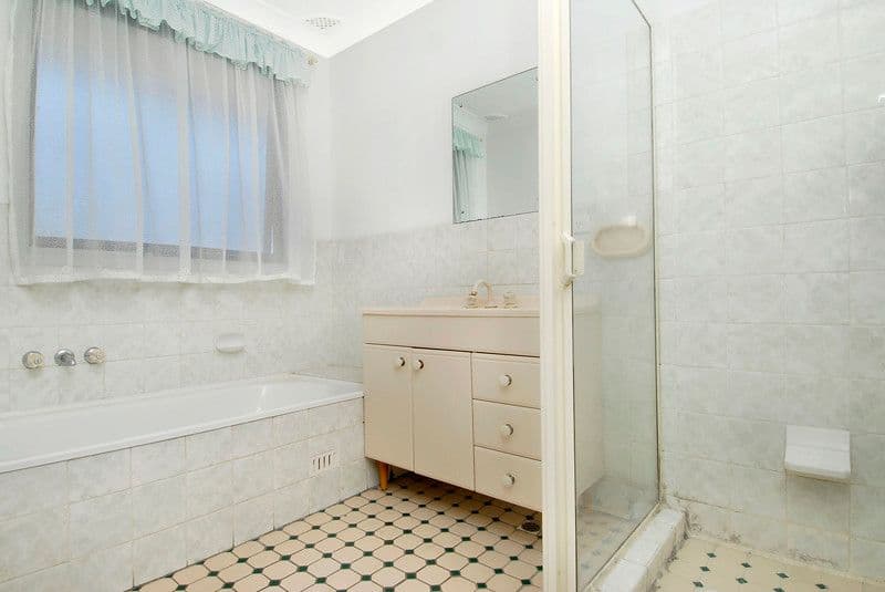 1 Carinyah Crescent, CASTLE HILL NSW 2154, Castle Hill - Thumbnail 5