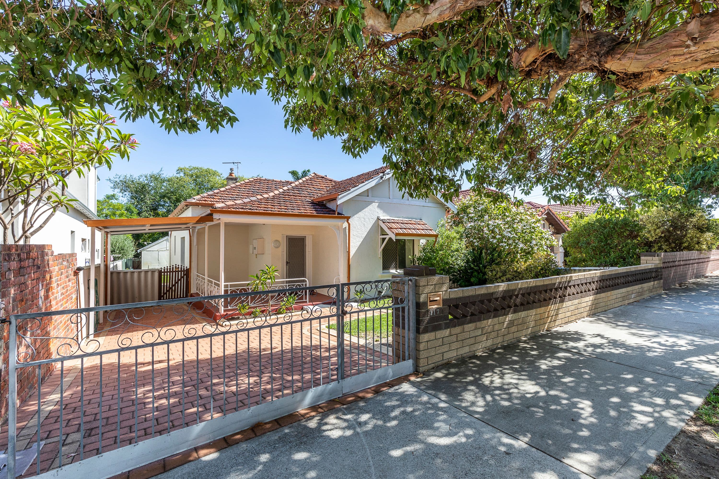 117 Anzac Road, Mount Hawthorn WA 6016, Mount Hawthorn - Image 1