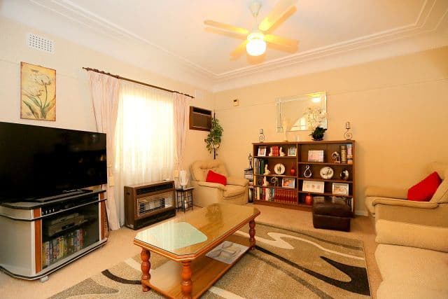 16 Angus Crescent, Yagoona NSW 2199, Yagoona - Thumbnail 2