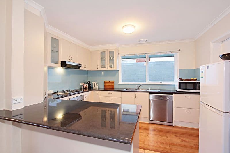10 Bushbury Court, HUGHESDALE VIC 3166, Hughesdale - Thumbnail 3