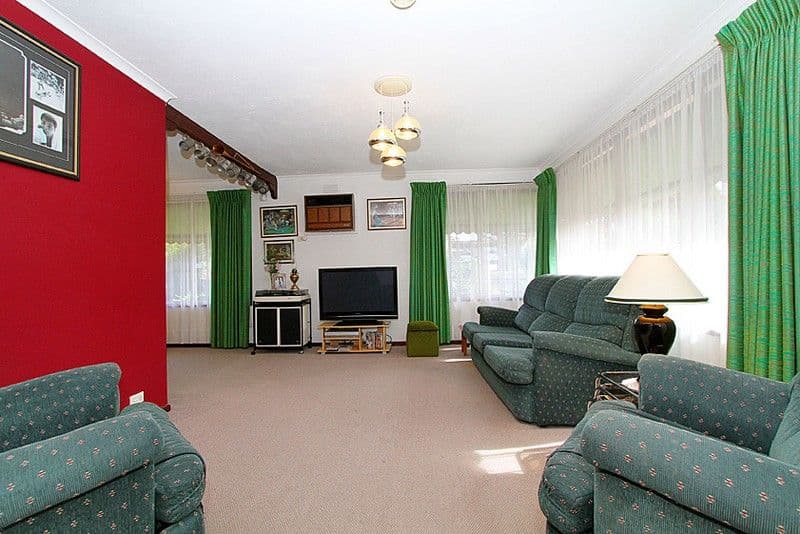 6 Claredale Avenue, GLADSTONE PARK VIC 3043, Gladstone Park - Thumbnail 2