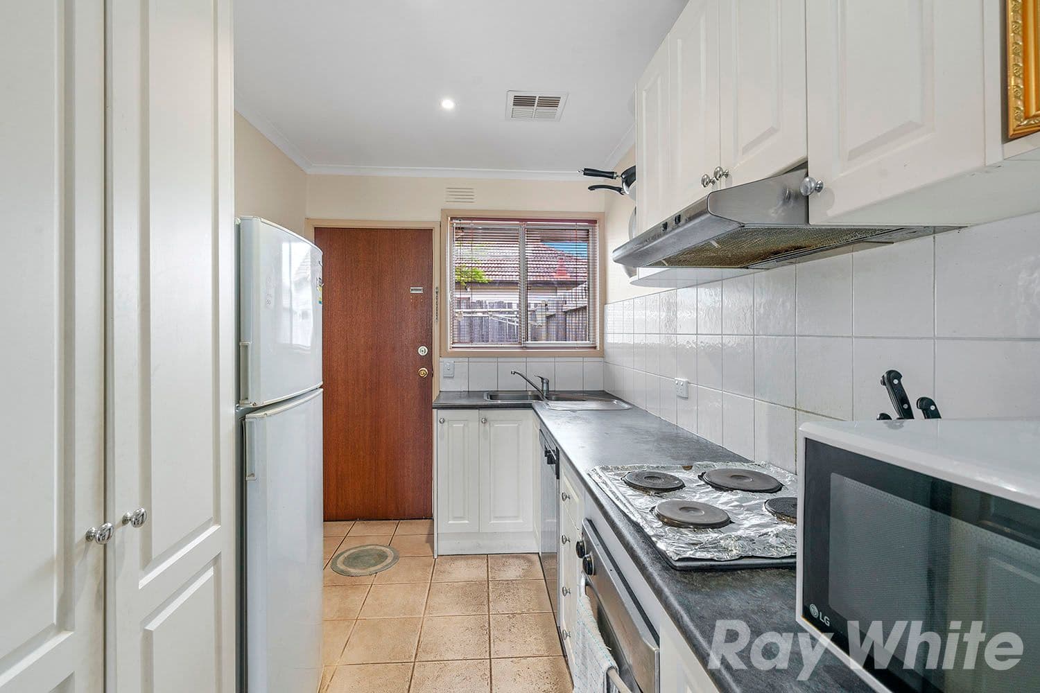 61 Blantyre Avenue, Chelsea VIC 3196, Chelsea - Thumbnail 3