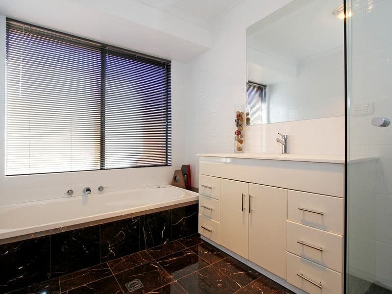 30 Glenorchy Crescent, HAMERSLEY WA 6022, Hamersley - Thumbnail 4
