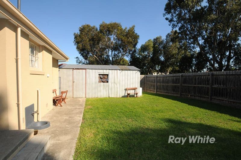 12 Lynette Court, NOBLE PARK VIC 3174, Noble Park - Thumbnail 6