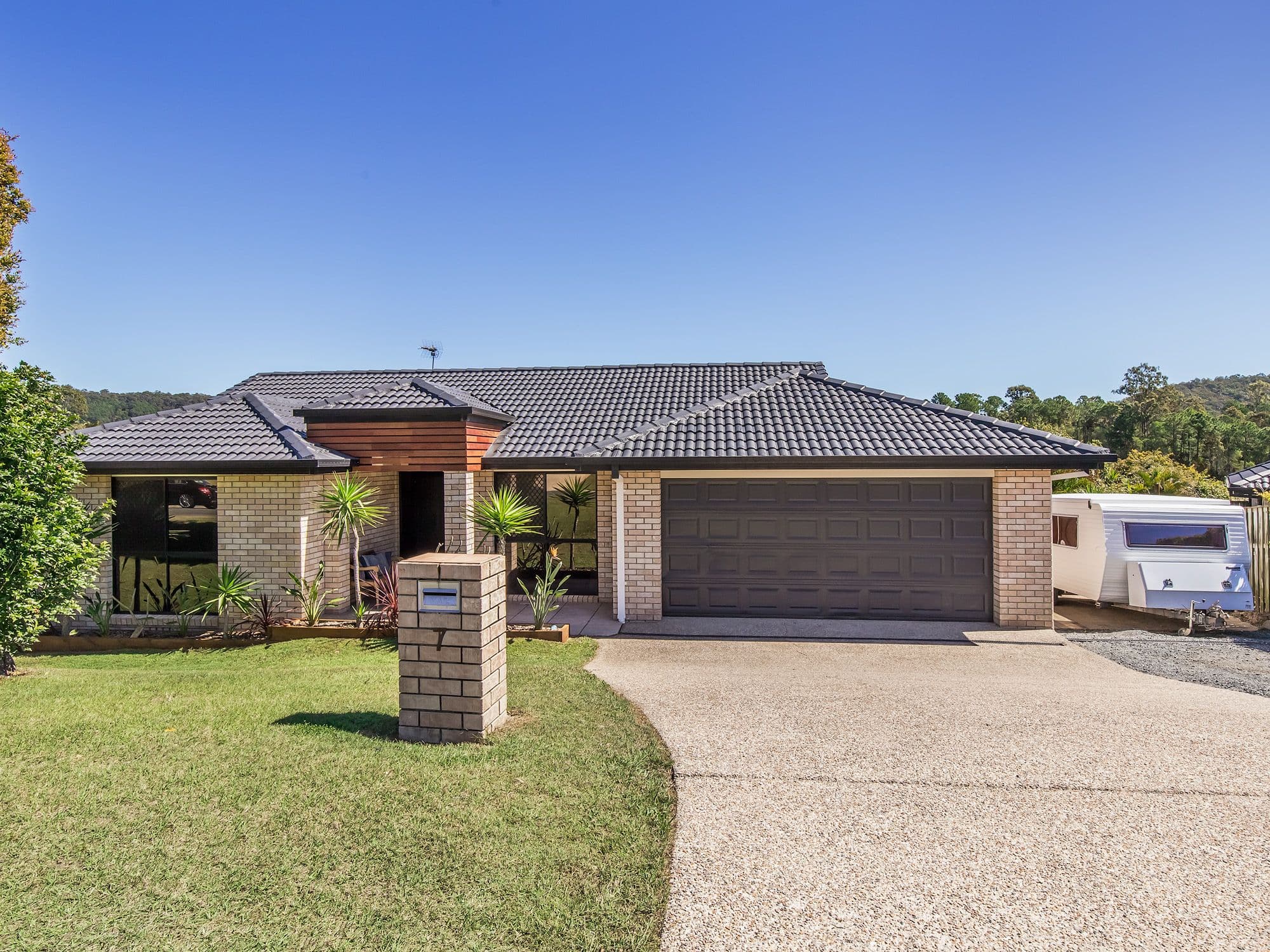 7 Maui Crescent, Oxenford QLD 4210, Oxenford - Thumbnail 2