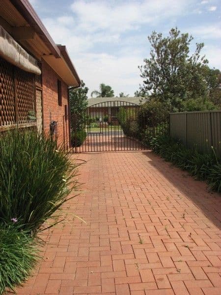 9 Koala Place, FORBES NSW 2871, Forbes - Thumbnail 2
