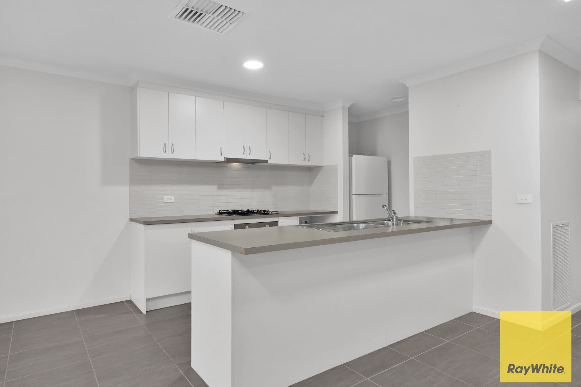 5 Adina Street, Tarneit VIC 3029, Tarneit - Thumbnail 4