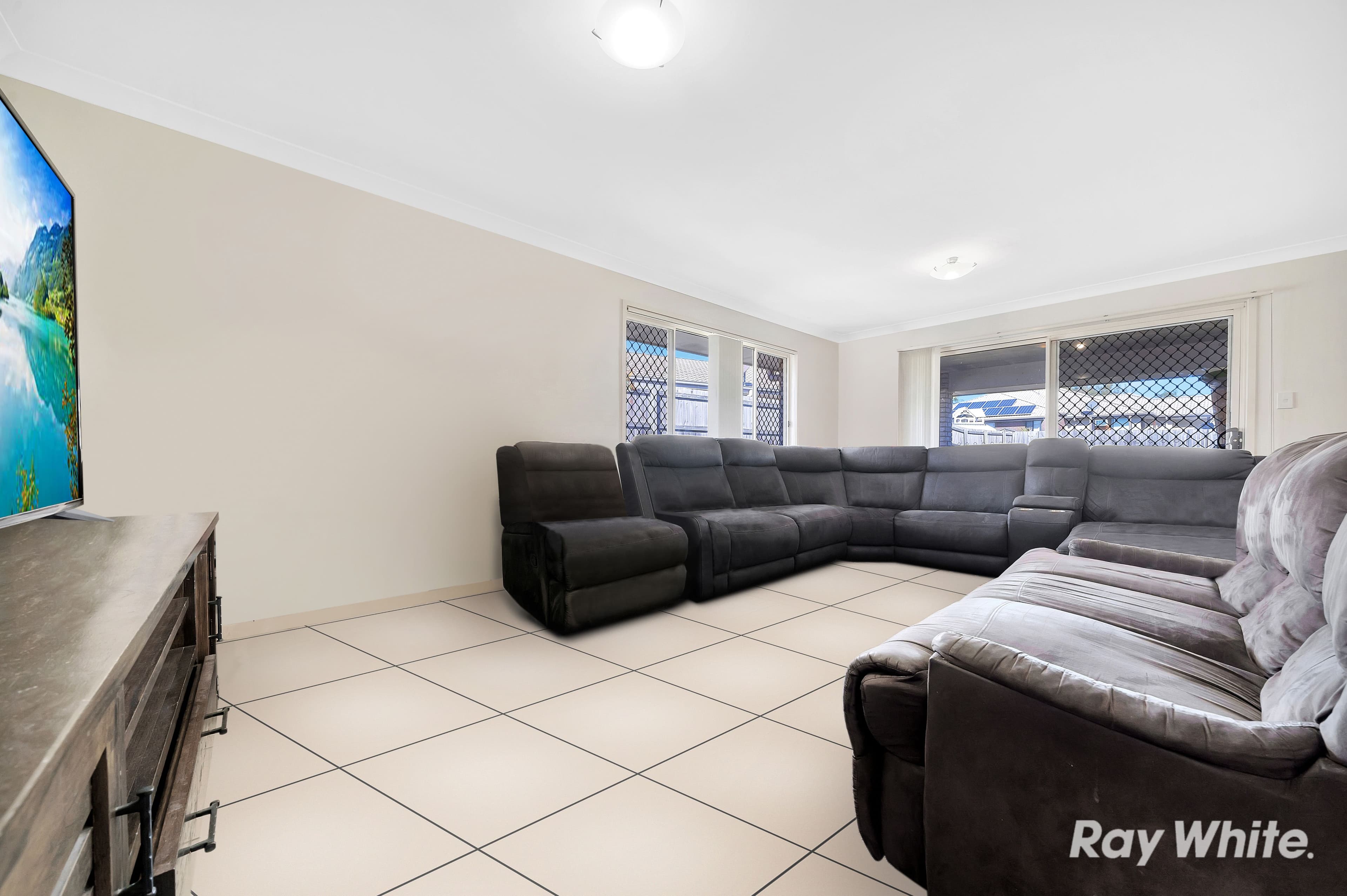 15 Pine Grove Drive, Crestmead QLD 4132, Crestmead - Thumbnail 5