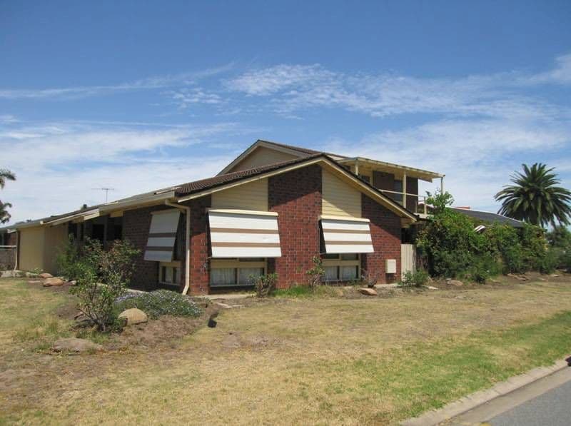15 St Andrews Way, WEST LAKES SA 5021, West Lakes - Image 1