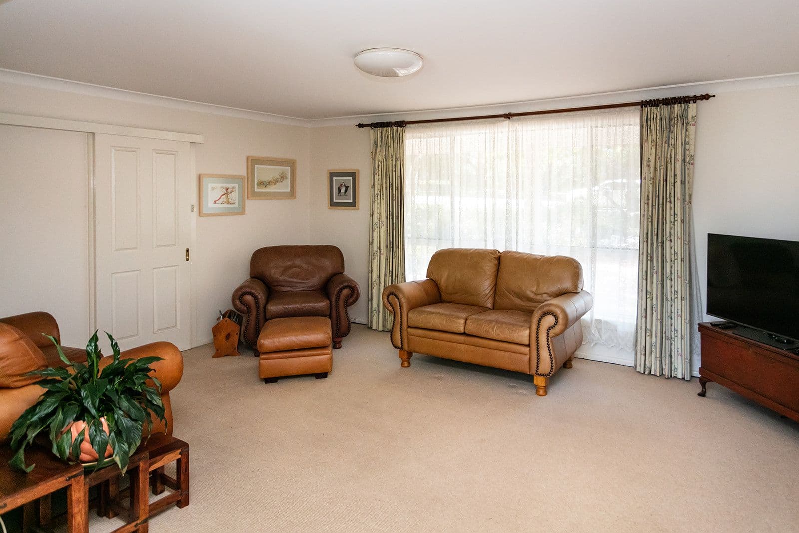 136 Coronation Drive, Orange - Thumbnail 4