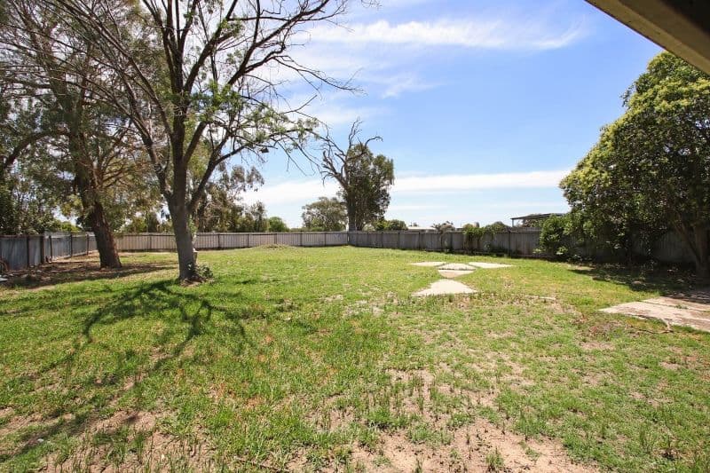 59 Railway Parade, Culcairn - Thumbnail 2