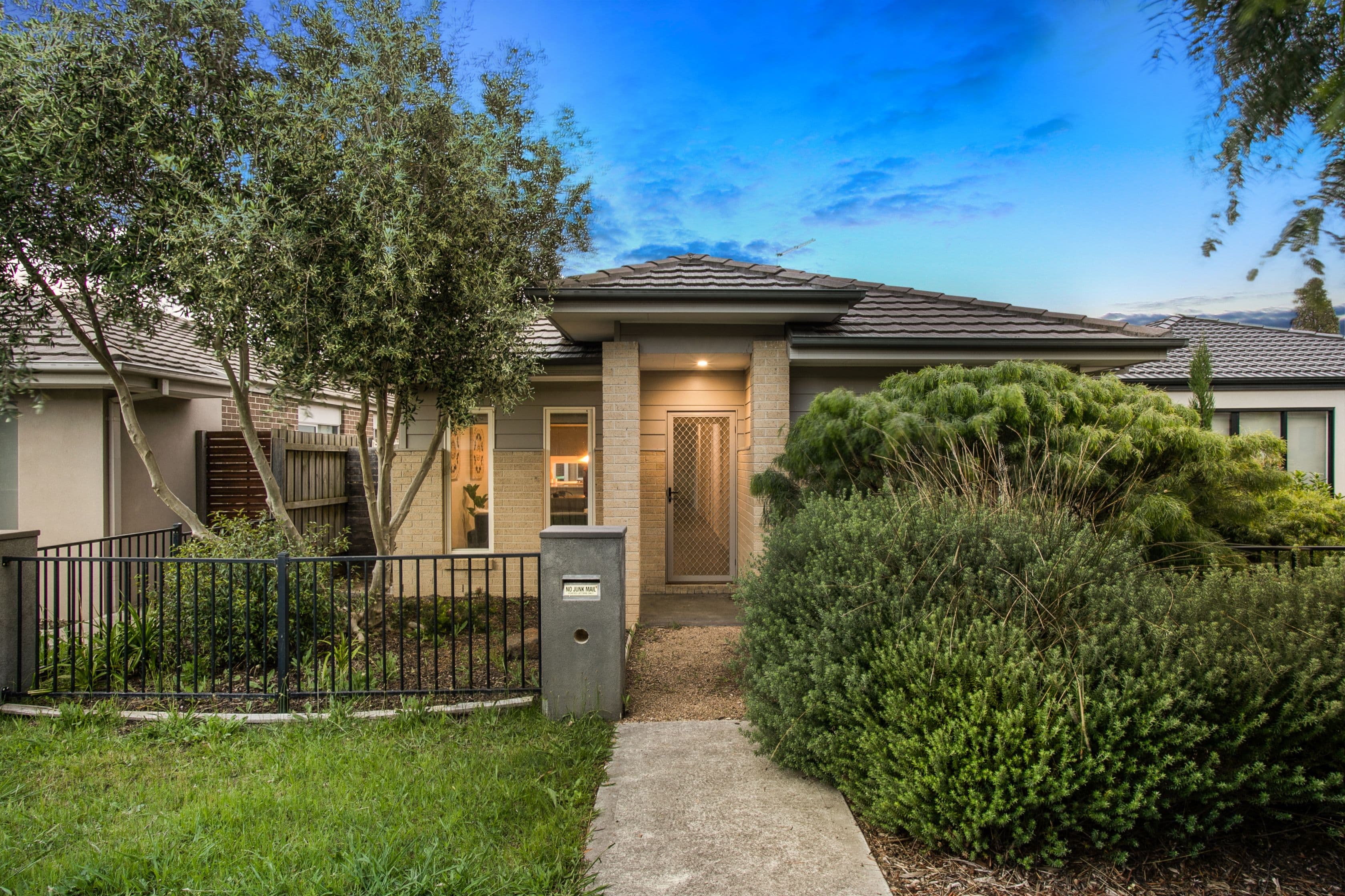 6 Topaz Way, Officer VIC 3809, Officer - Image 1