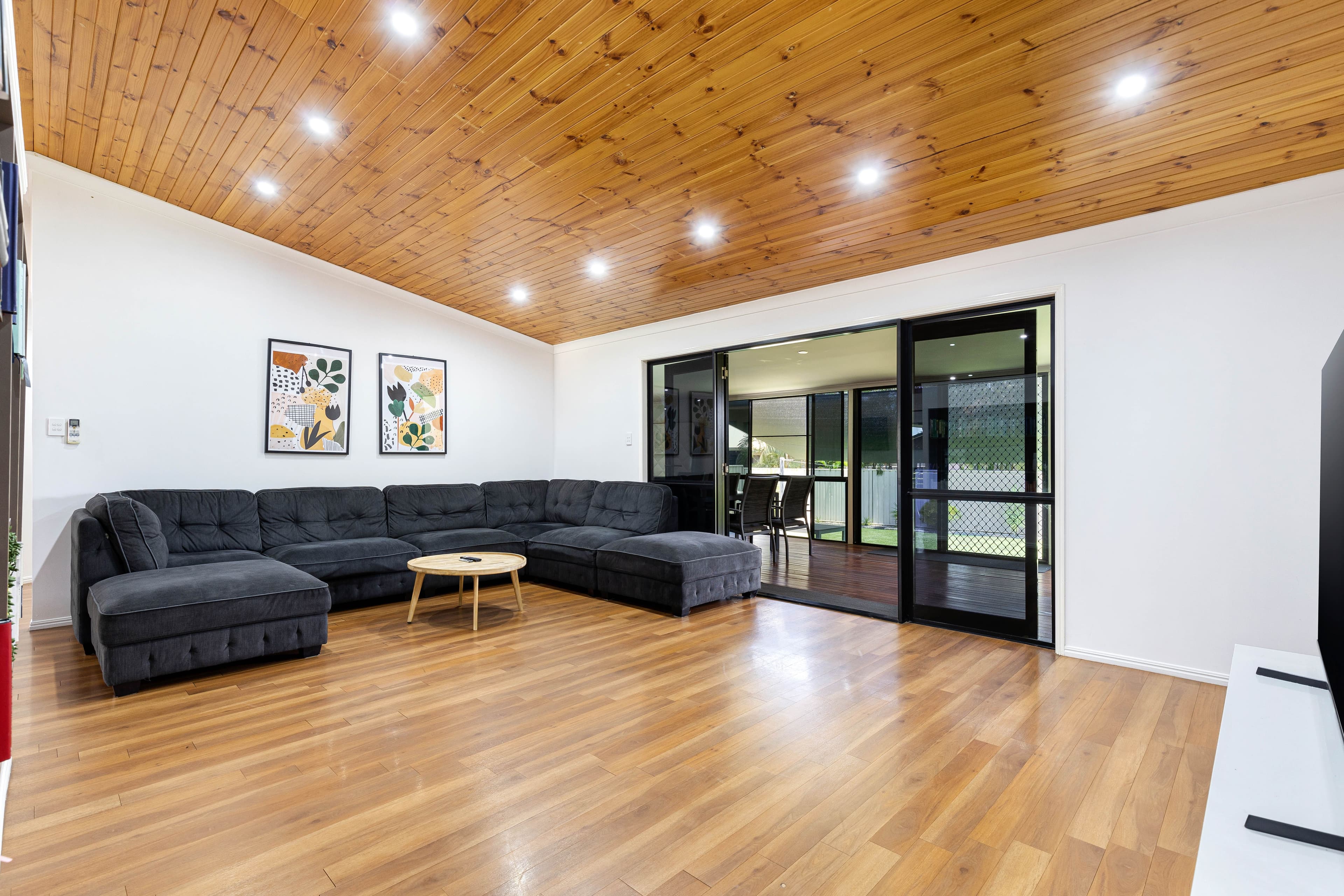 22 Callaghan Street, Emerald QLD 4720, Emerald - Thumbnail 7