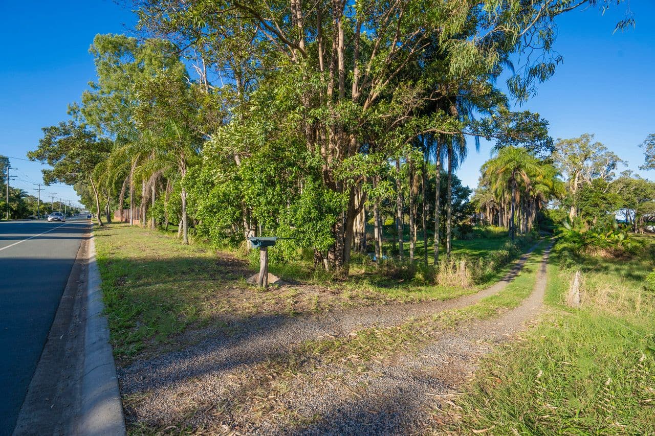 93 Bishop Road, Beachmere QLD 4510, Beachmere - Thumbnail 4