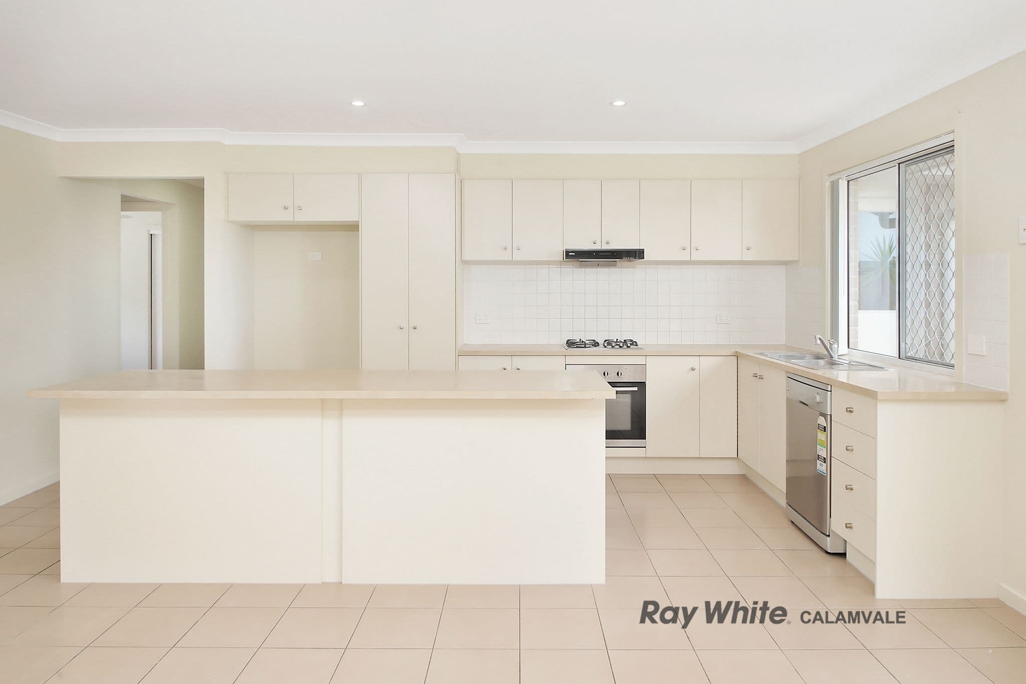 19 Moogerah Boulevard, Redbank Plains QLD 4301, Redbank Plains - Thumbnail 5