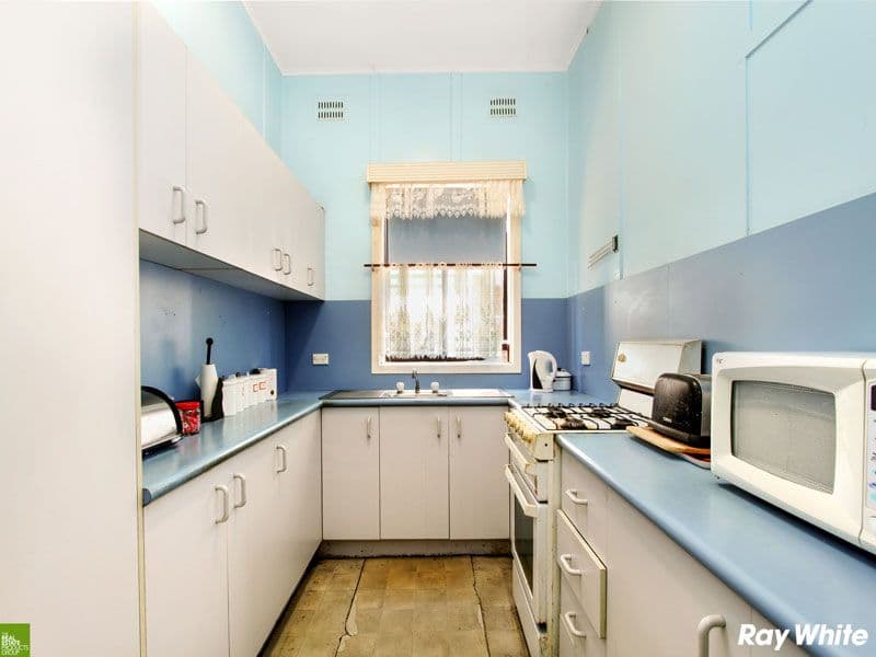57 Russell Street, Woonona - Thumbnail 3