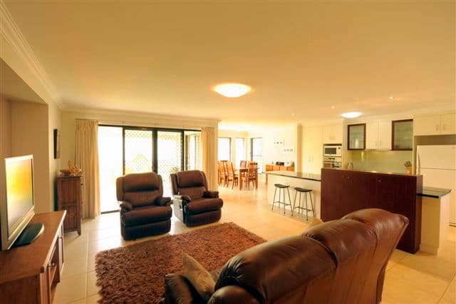 14 Sommariva Street, WESTBROOK QLD 4350, Westbrook - Thumbnail 4
