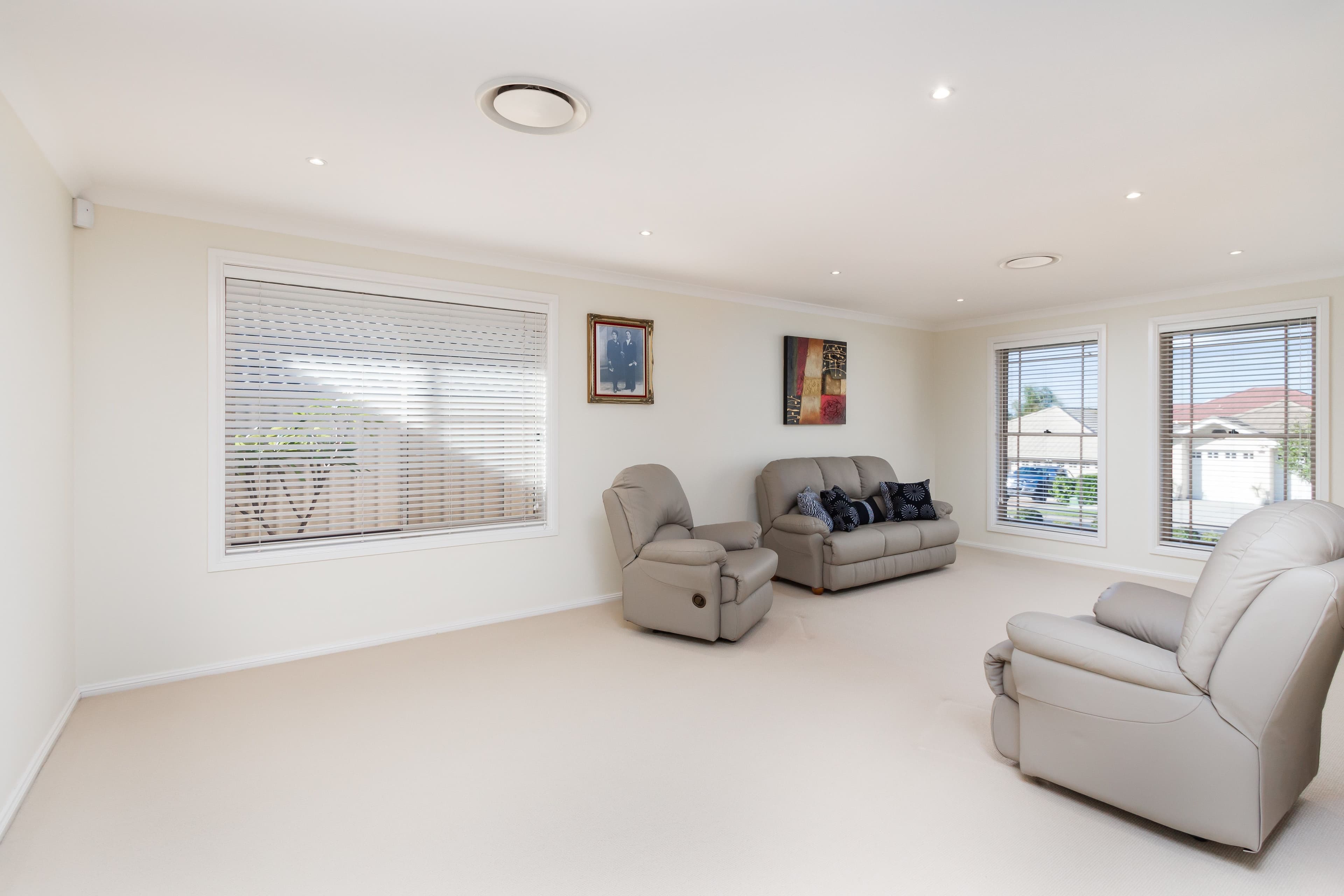 30 Fairway Street, Parklea NSW 2768, Parklea - Thumbnail 2