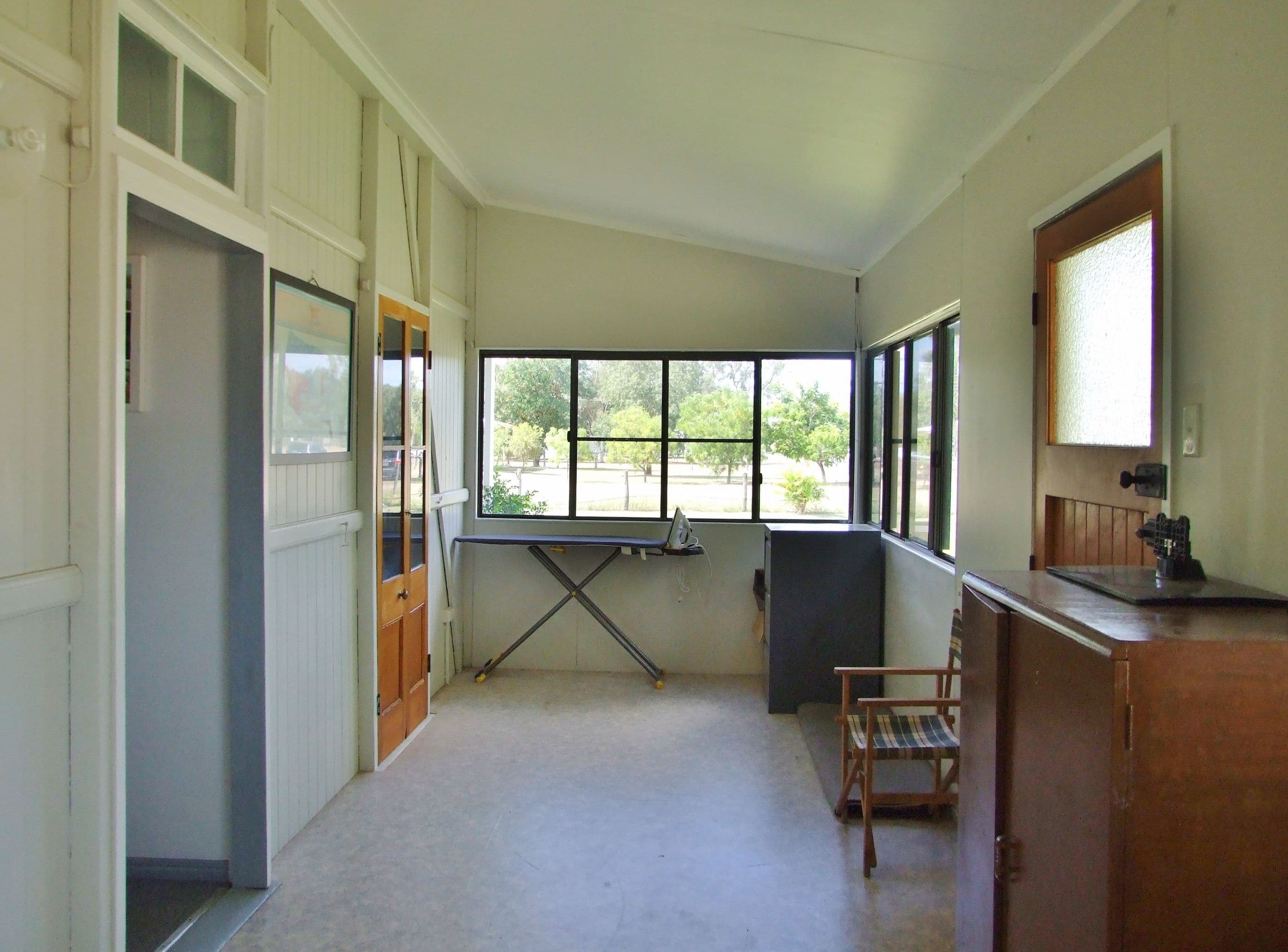 26 Gidyea Street, Barcaldine QLD 4725, Barcaldine - Thumbnail 2