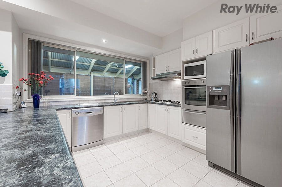 2 Felicia Way, Sydenham VIC 3037, Sydenham - Thumbnail 4