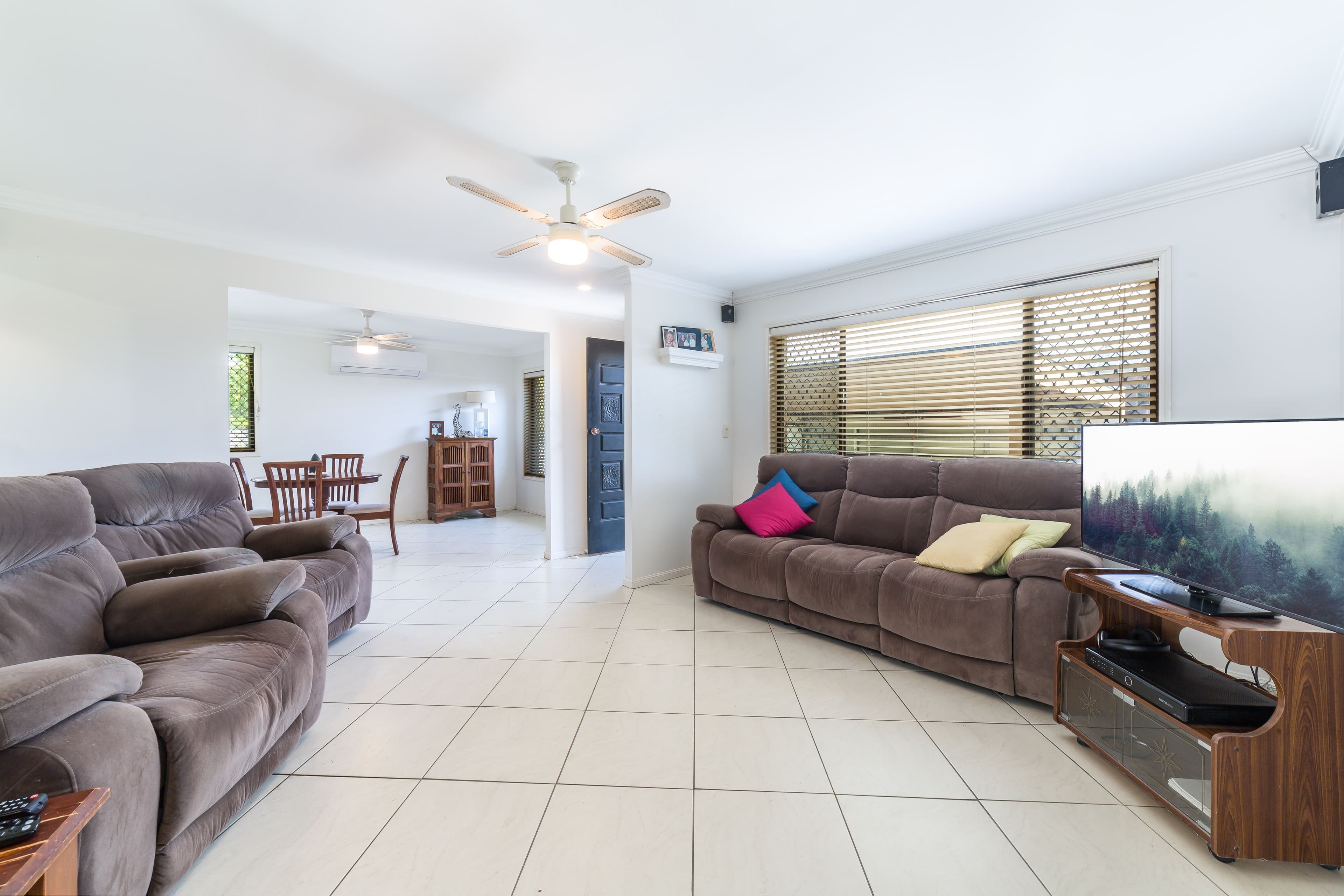 17 Luxor Street, Southport QLD 4215, Southport - Thumbnail 2