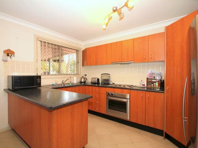 17 Oak Drive, GEORGES HALL NSW 2198, Georges Hall - Thumbnail 3
