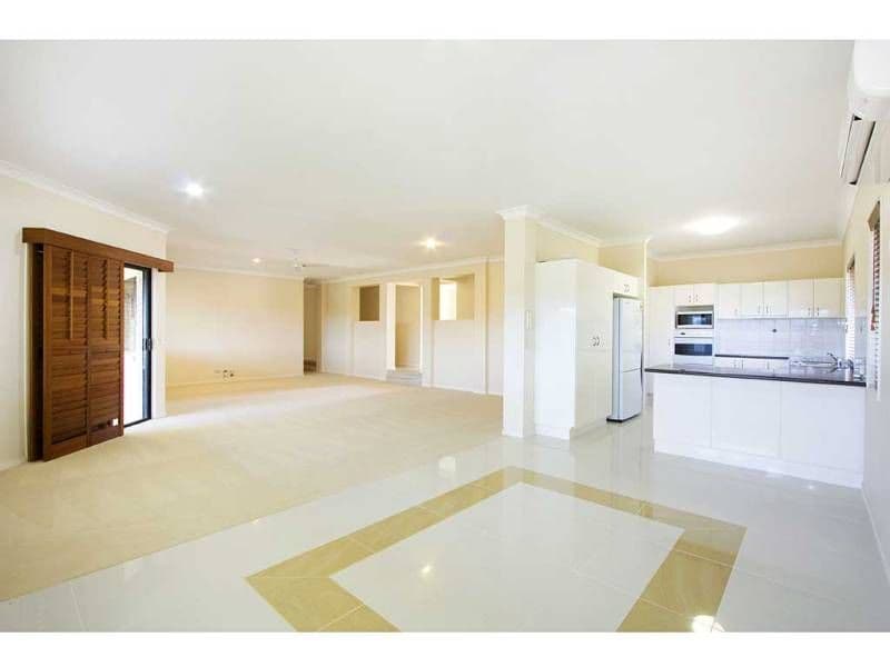 10 Orchna Street, BURLEIGH HEADS QLD 4220, Burleigh Heads - Thumbnail 3
