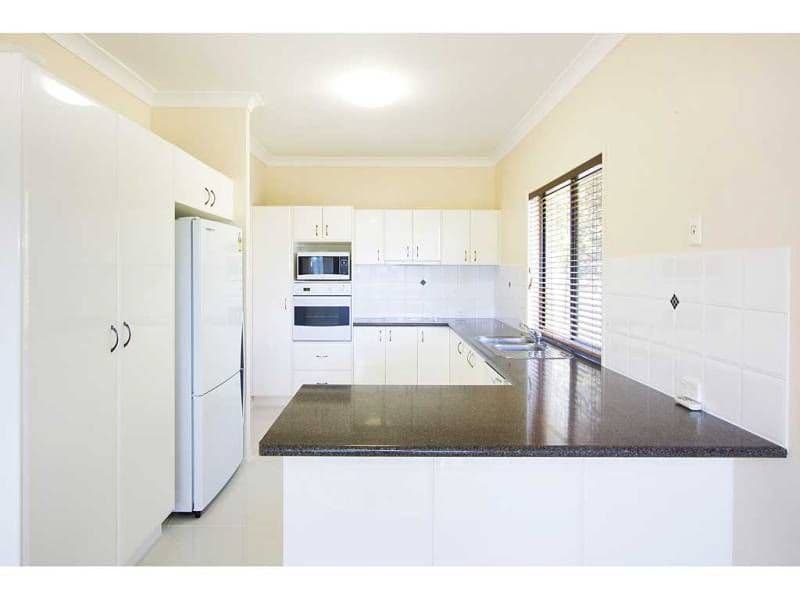 10 Orchna Street, BURLEIGH HEADS QLD 4220, Burleigh Heads - Thumbnail 6