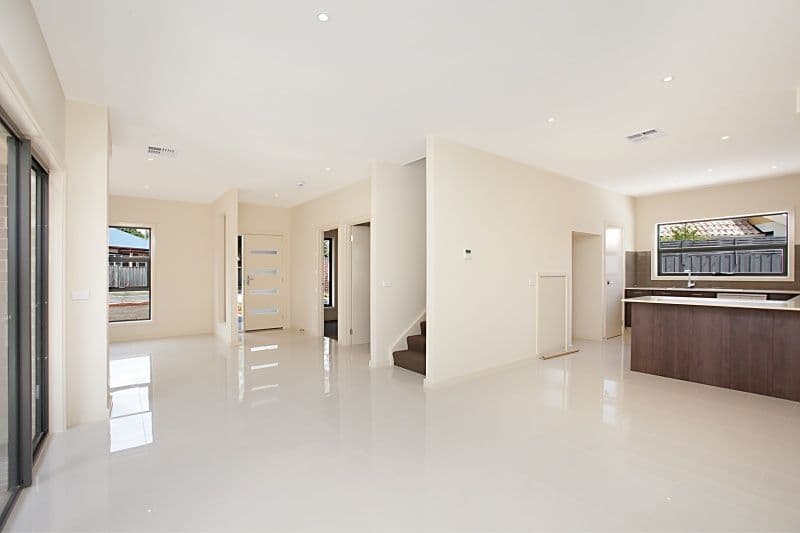 17 Brunei Crescent, HEIDELBERG WEST VIC 3081, Heidelberg West - Thumbnail 3