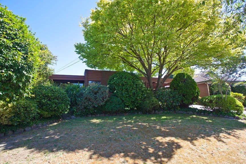 9 Crestmont Drive, GLEN WAVERLEY VIC 3150, Glen Waverley - Thumbnail 2