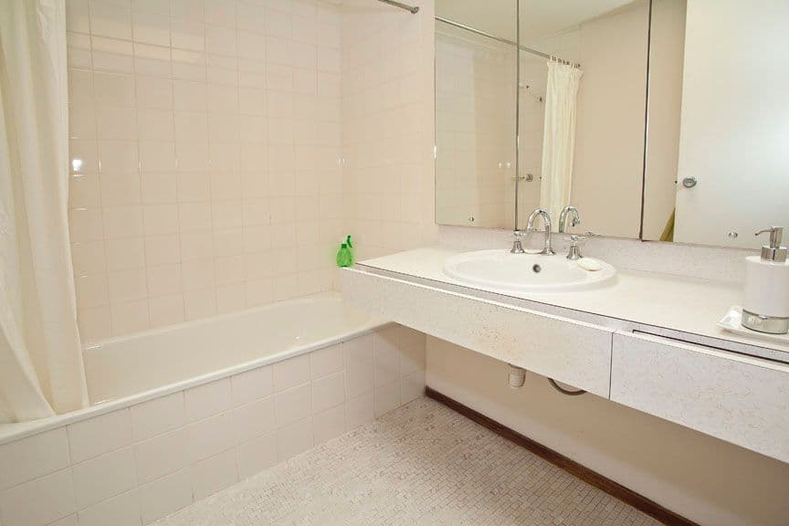 9 Crestmont Drive, GLEN WAVERLEY VIC 3150, Glen Waverley - Thumbnail 6